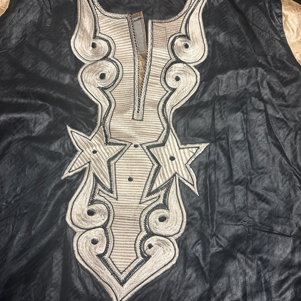 Elegant Black and Gold Men's Shirt - Picture 2 of 3